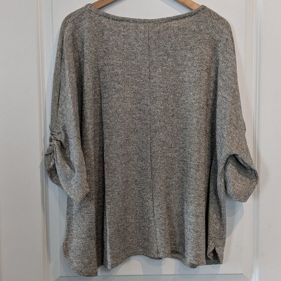 Max Studio Top Size 3X Oat Gray Ruched Sleeve Soft Ribbed Knit Comfy Blouse NWT - Picture 3 of 16